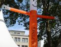 Weit hin sichtbar der Kolping-AIRdancer der Familienferienzentren (Geisenfelder)